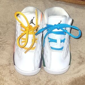 Jordan Retro Size 7c really nice, barely worn! Non smoking home!